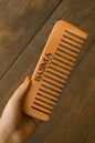 مشط خشبي للشعر